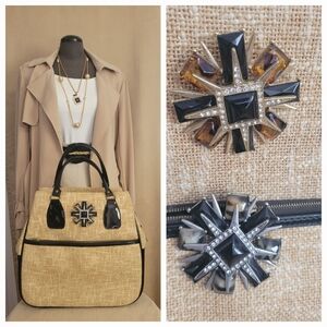 Medallion Brooches / Silver / Black ONLY